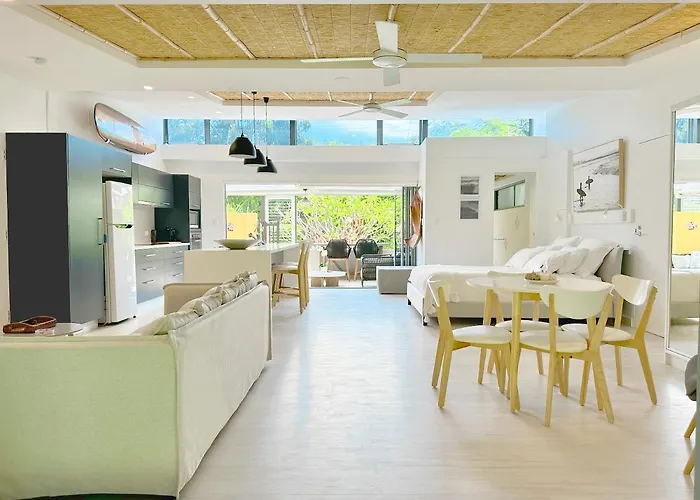 Driftwood Villa\'S - Scotts Head