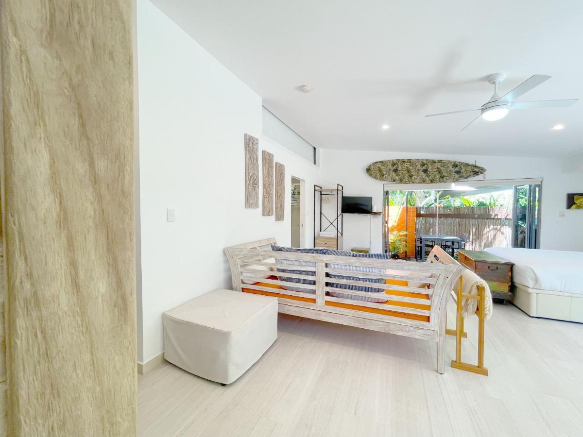 Driftwood Villa's - *